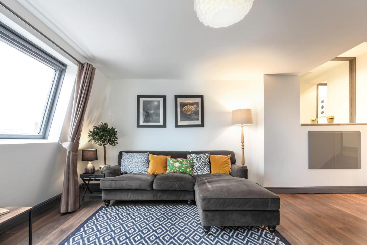 The Penthouses, 8 Albion Mews Apartamento